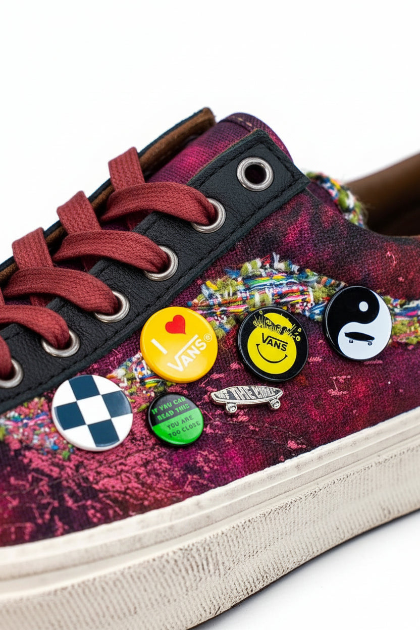 Vans Custom "Pin Collection & tapestry" Low-Top-Burgundy