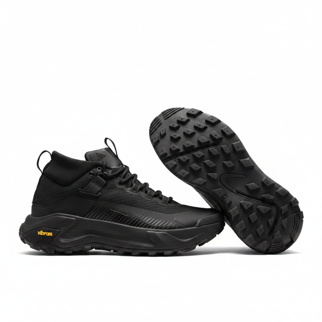 Nike ACG Zegama Hike "Black/ Dark Smoke Grey